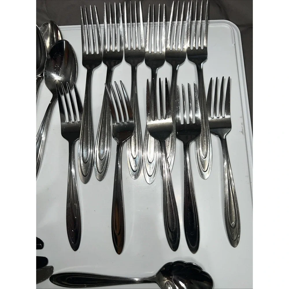 Vintage Anse Royale (Stainless) by REED &‎ BARTON 18/10 Korea 42 Piece Flatware